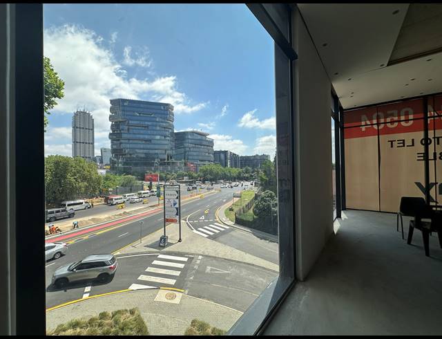 1,601M² OFFICE TO LET IN SANDTON CENTRAL